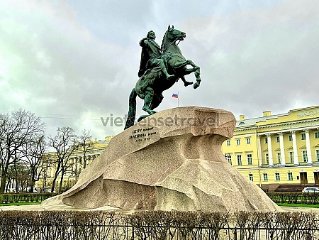 Khám phá Saint Petersburg – Thành phố cổ kính lãng mạn