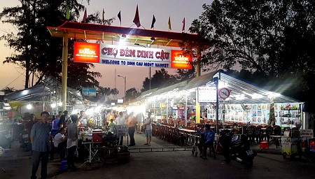 Trải nghiệm chợ đêm Dinh Cậu, Phú Quốc