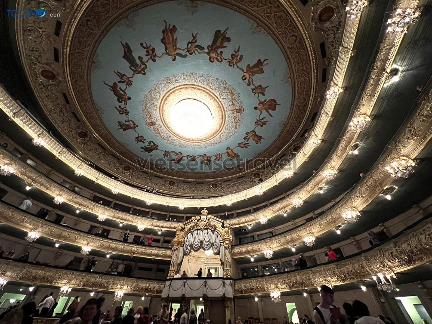 15 Điểm du lịch nổi tiếng ở Saint Petersburg phải đến - Ảnh 23