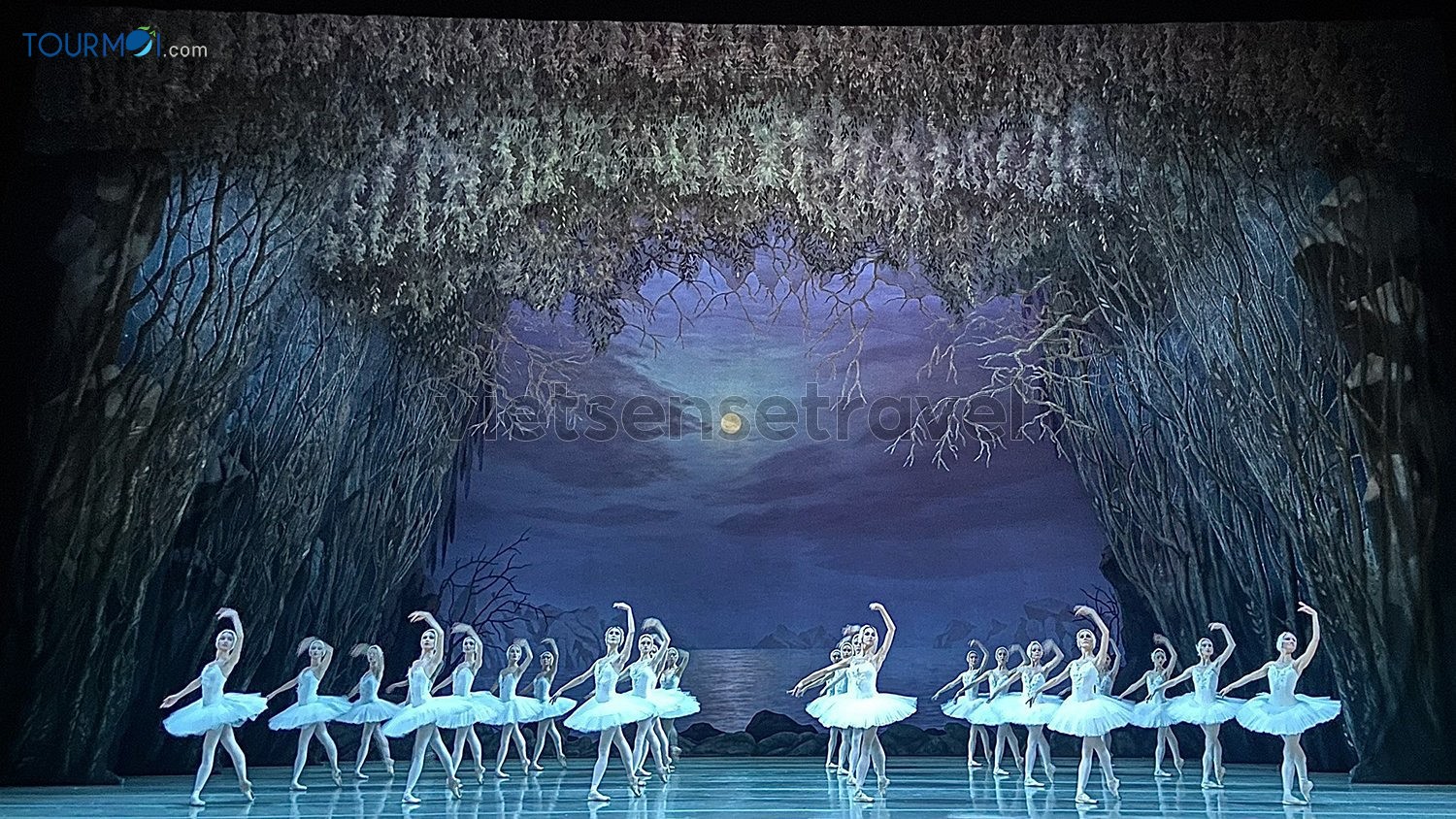 15 Điểm du lịch nổi tiếng ở Saint Petersburg phải đến - Ảnh 21