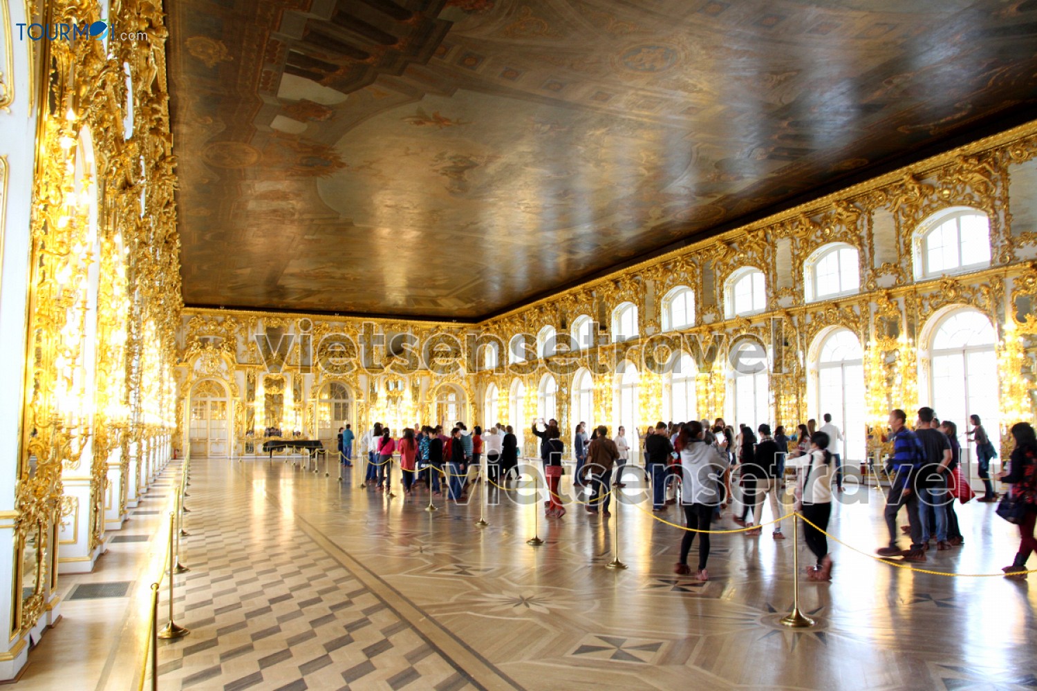 15 Điểm du lịch nổi tiếng ở Saint Petersburg phải đến - Ảnh 4