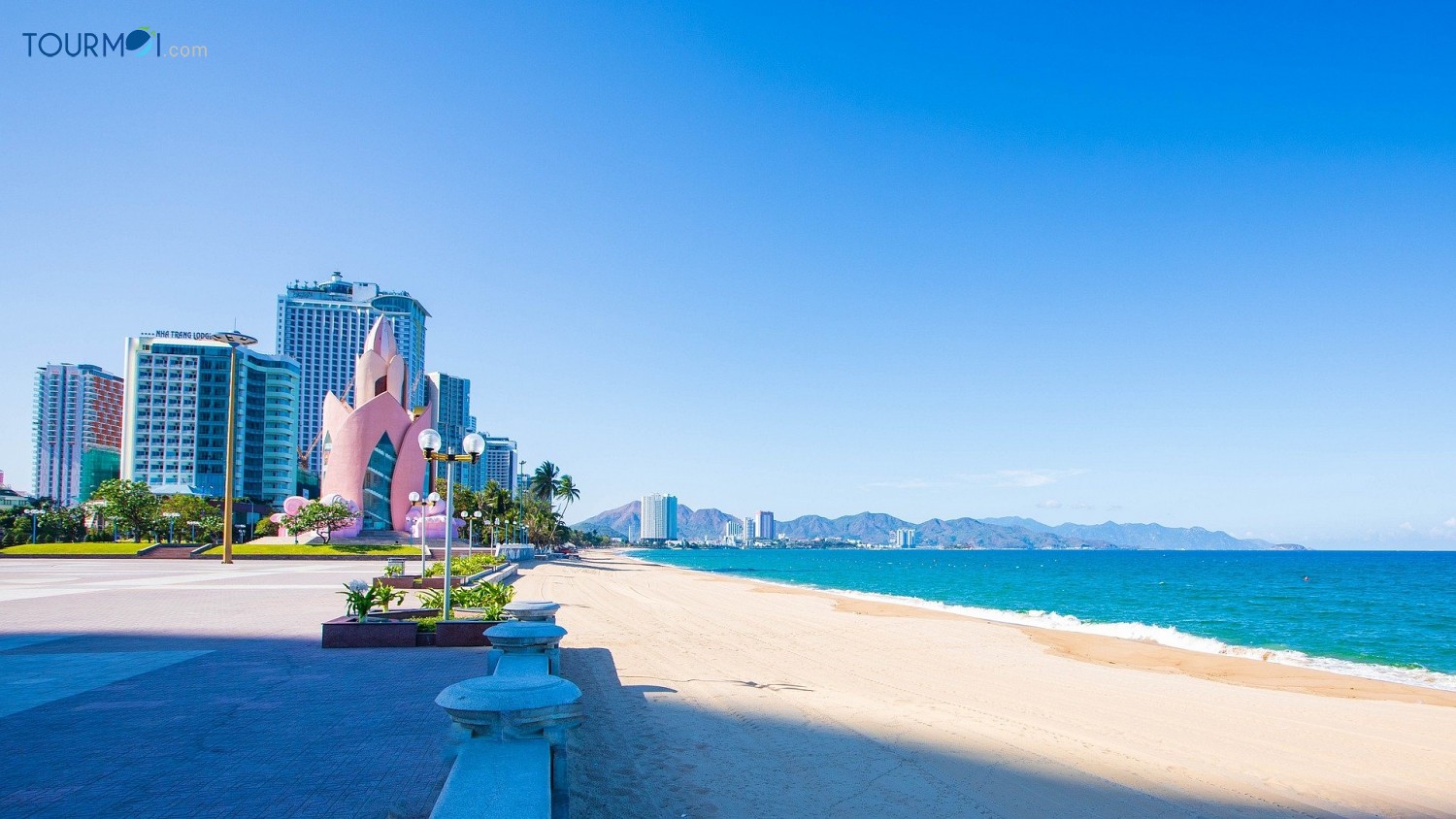 Top 6 Địa điểm du lịch Biển đẹp nhất Miền Trung và Nam Trung Bộ - Ảnh 8