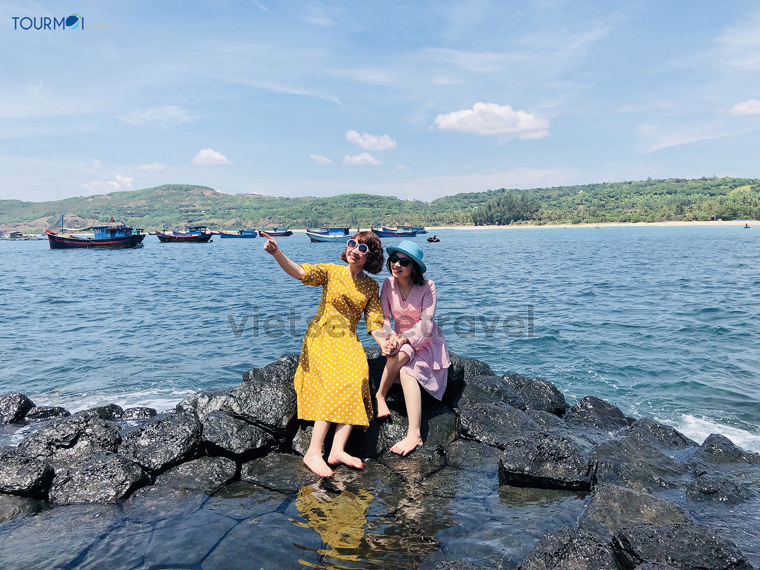 Top 6 Địa điểm du lịch Biển đẹp nhất Miền Trung và Nam Trung Bộ - Ảnh 4