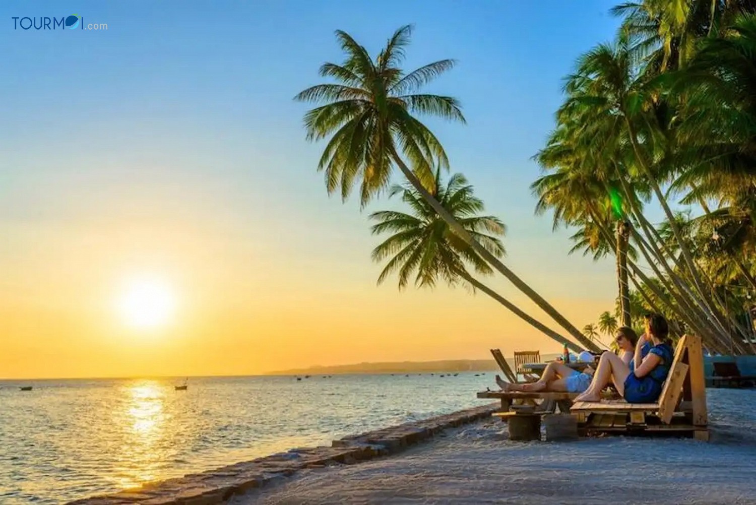 Top 6 Địa điểm du lịch Biển đẹp nhất Miền Trung và Nam Trung Bộ - Ảnh 10