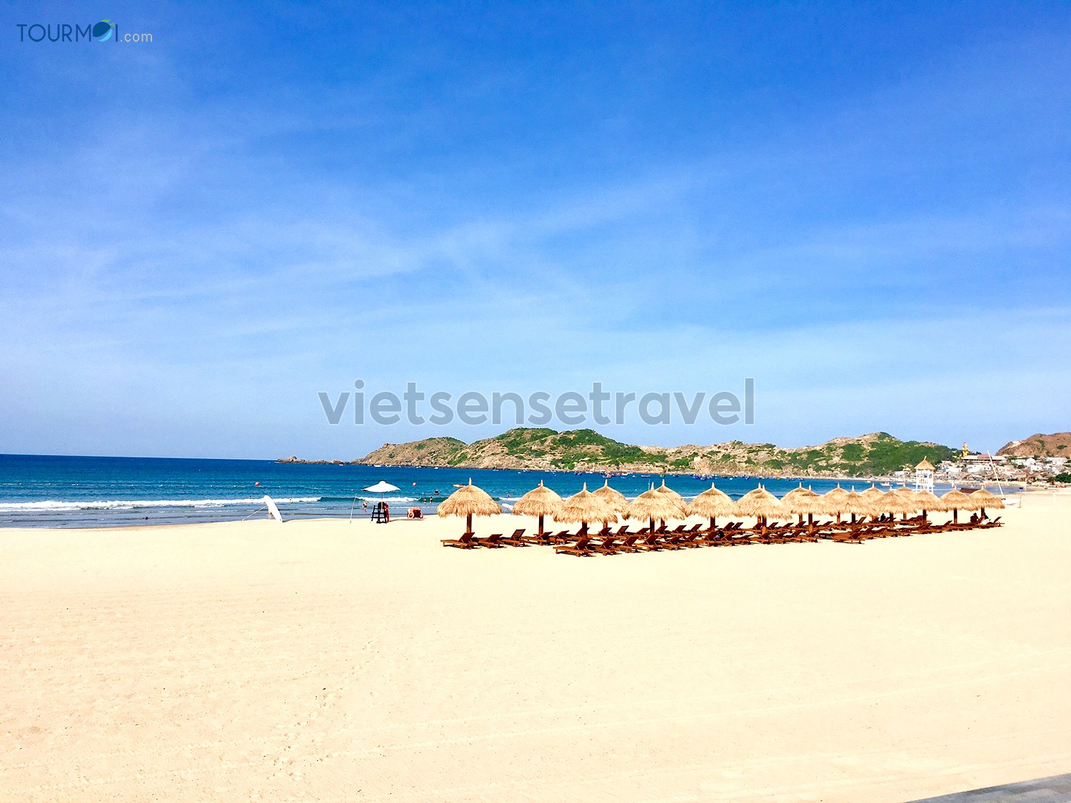 Top 6 Địa điểm du lịch Biển đẹp nhất Miền Trung và Nam Trung Bộ - Ảnh 6