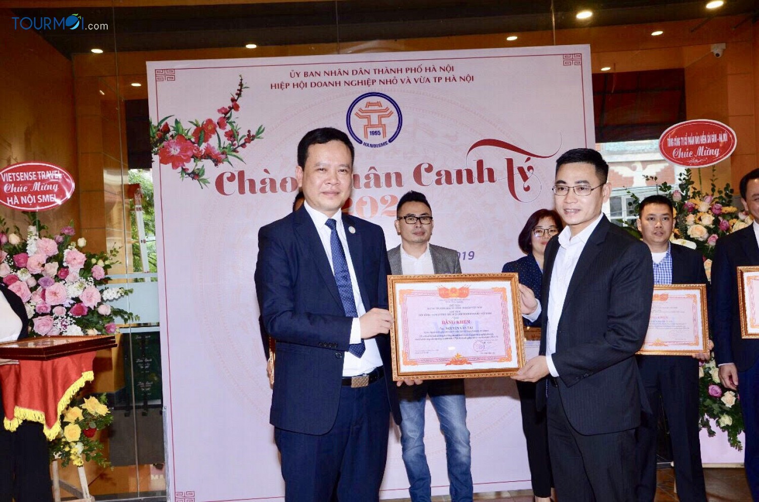 CEO VietSense Travel, Nguyễn Văn Tài được VCCI tặng Bằng khen - Ảnh 1