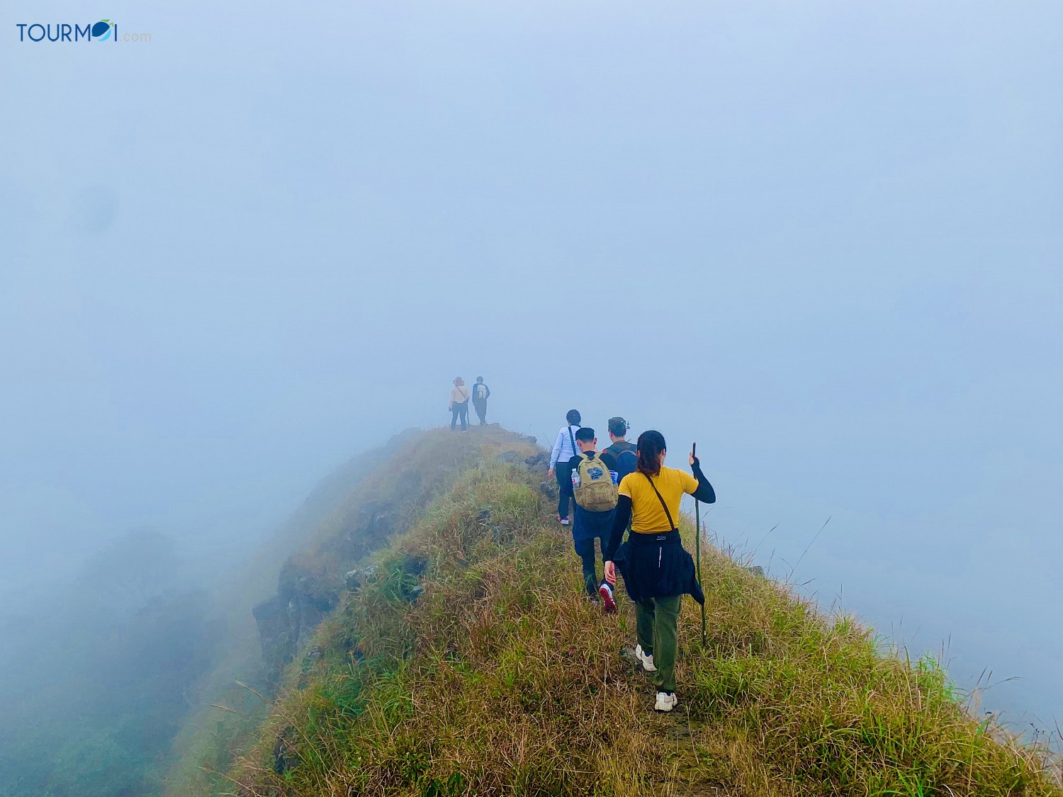 Chinh phục Đỉnh núi Phia Pò trong hành trình “đi để nhớ”! - Ảnh 2