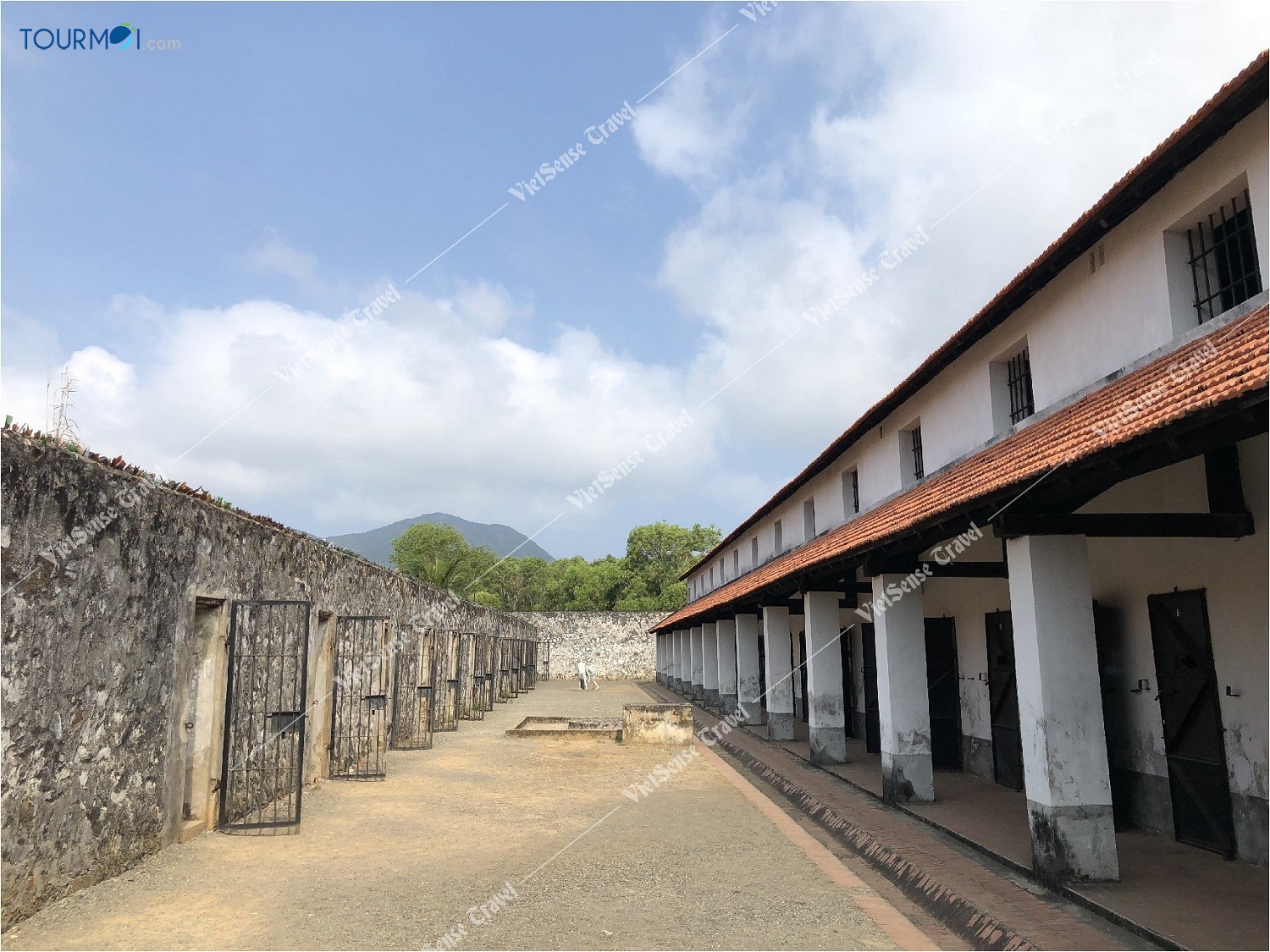 Choáng váng với khu biệt giam di tích nhà tù Côn Đảo - Ảnh 3