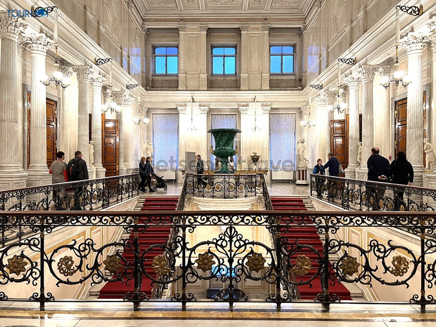 Hướng dẫn thăm quan Cung Điện Mùa Đông - Ảnh 5