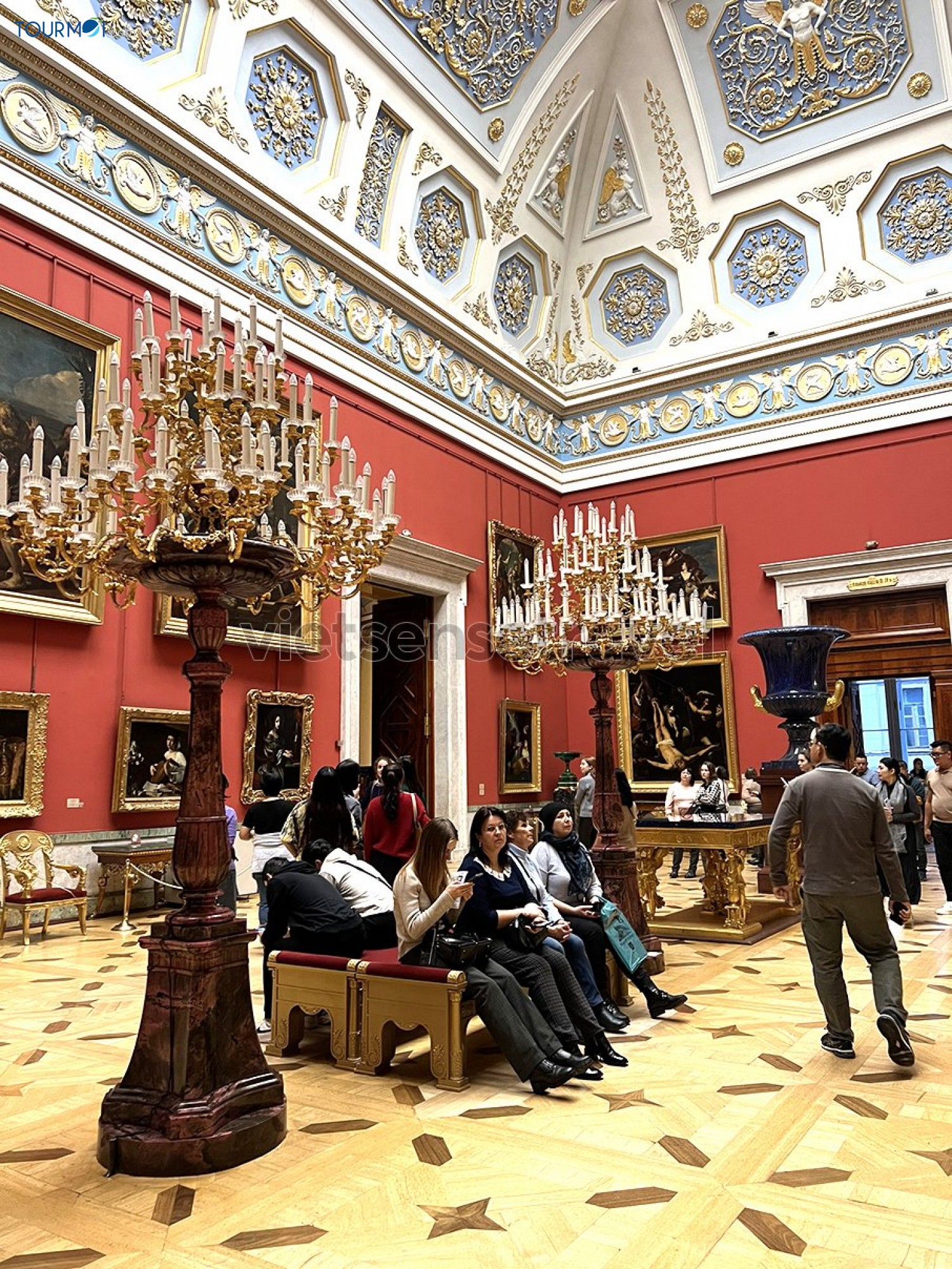 Hướng dẫn thăm quan Cung Điện Mùa Đông - Ảnh 3