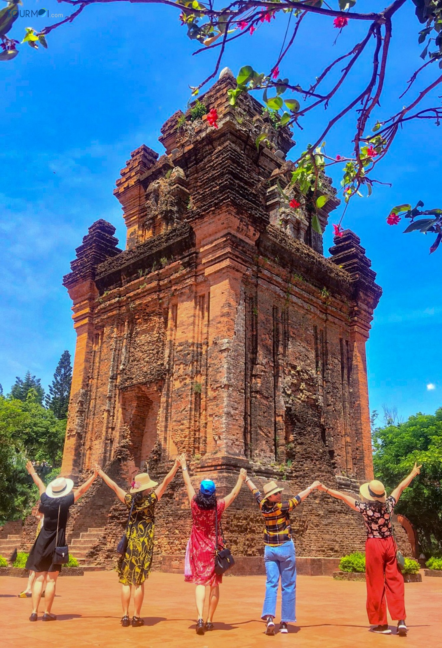 Đi đâu, xem gì ở Phú Yên? 7 gợi ý tuyệt vời để khám phá du lịch Phú Yên - Ảnh 6