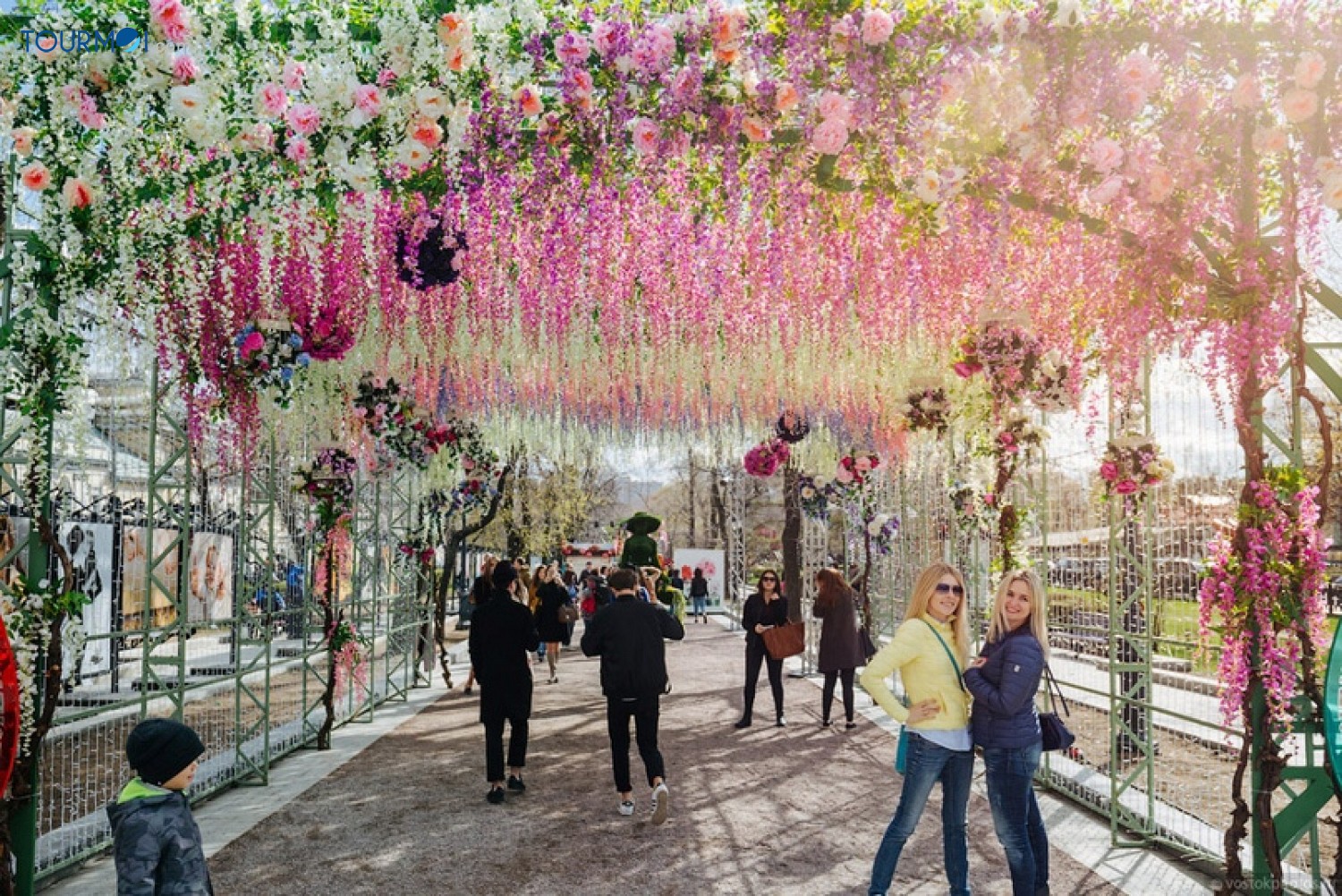 Trang phục mùa xuân nước Nga