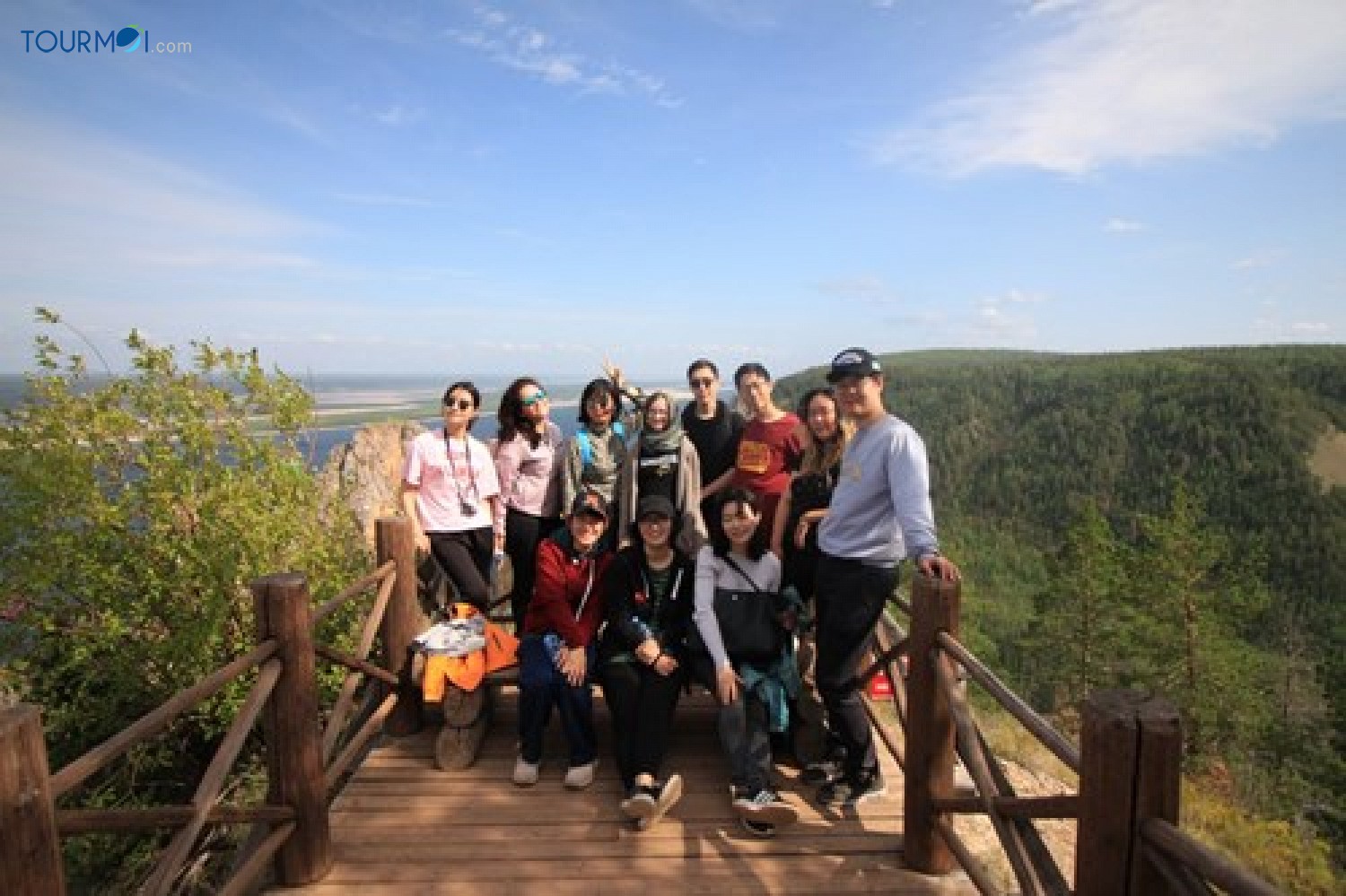 Trang phục hè nước Nga