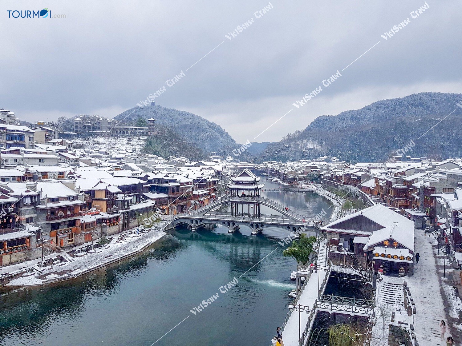 Phượng Hoàng Cổ trấn nơi mộng Thành Cổ nhớ Cố Nhân - Ảnh 3