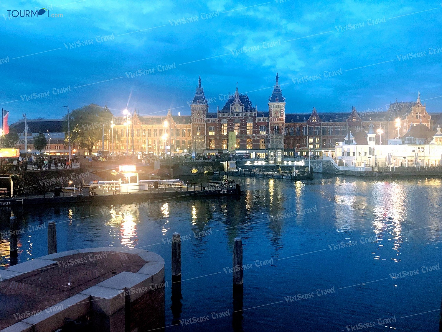 Những trải nghiệm tuyệt vời tại thủ đô Amsterdam, Hà Lan - Ảnh 1