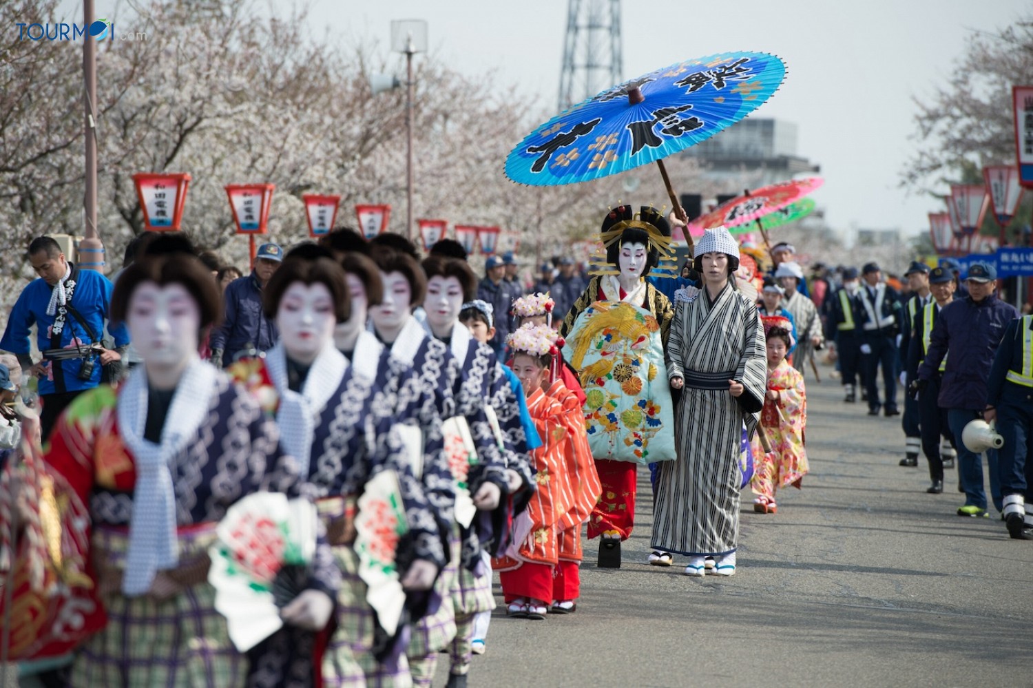 Trải nghiệm Lễ hội Hoa Anh Đào Nhật Bản như người bản xứ - Ảnh 2