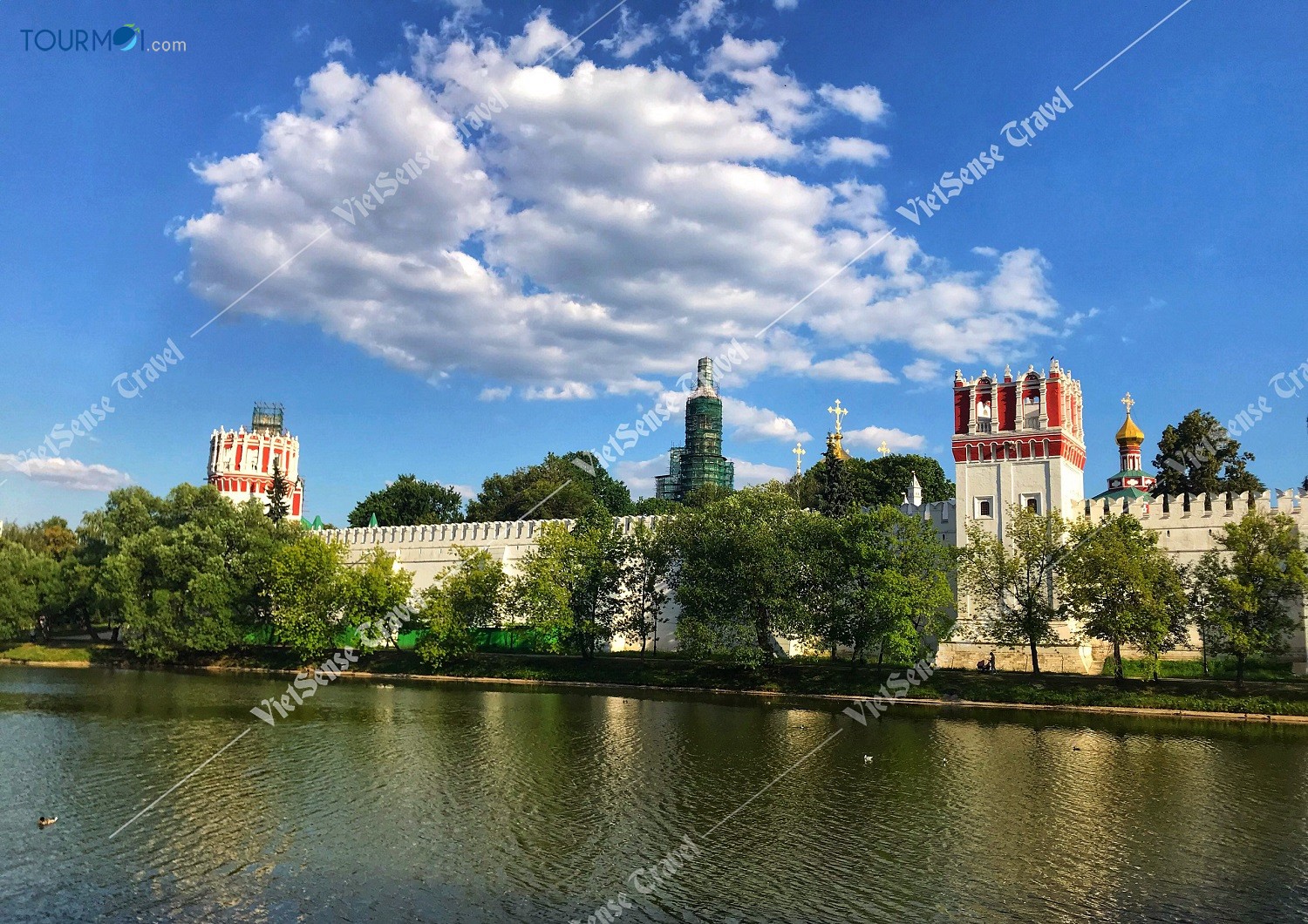 Tu viện Bogoroditse Smolensky nổi tiếng nhất nước Nga - Ảnh 1