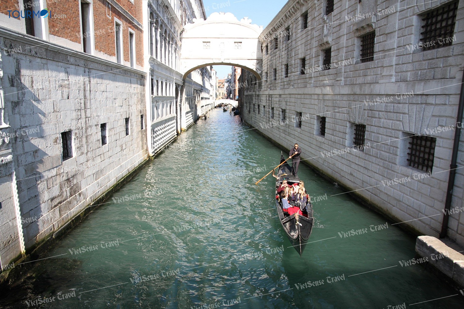 Venice thành phố thơ mộng nhất Châu Âu - Ảnh 1